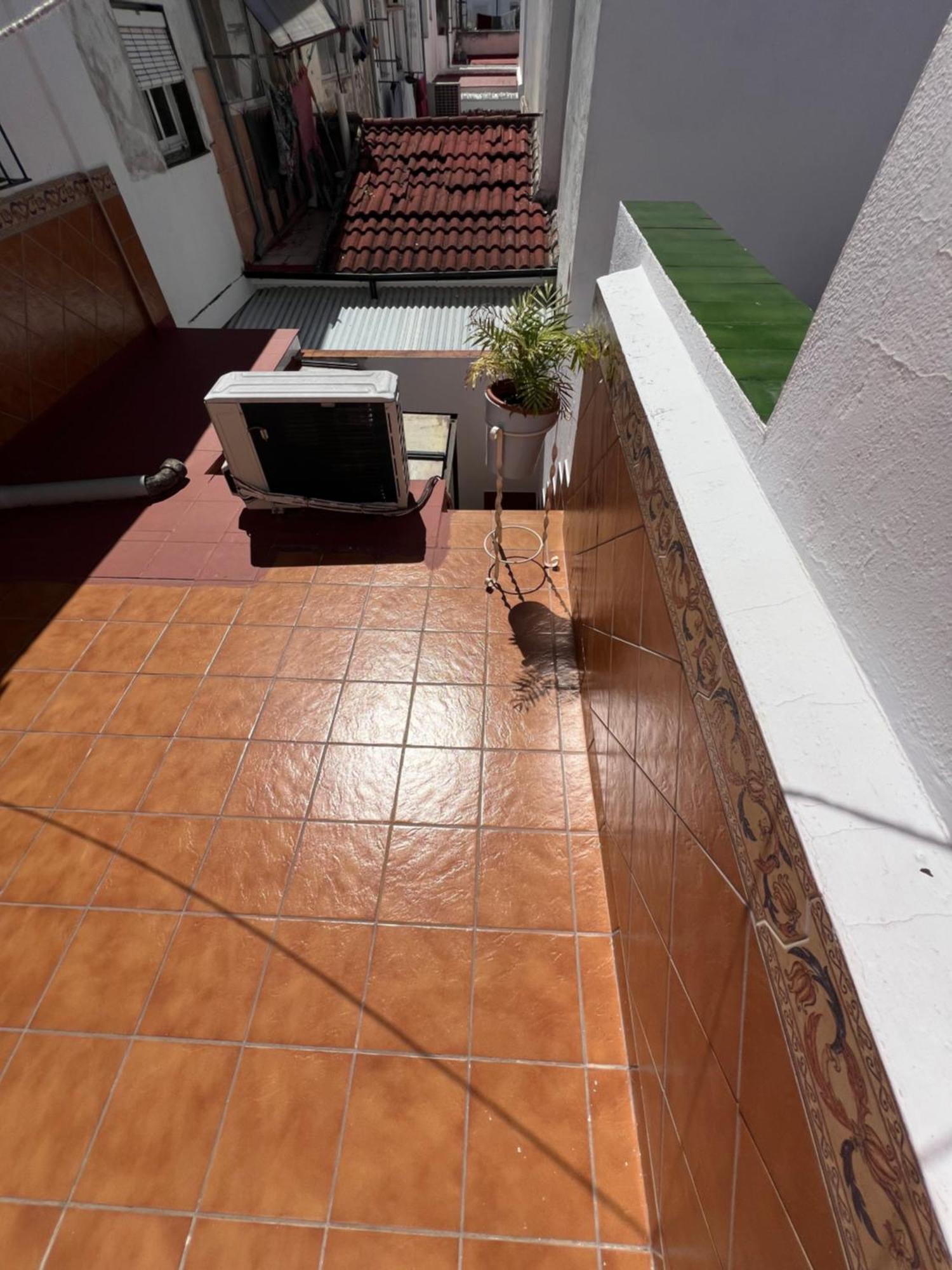 M&m, La Casita Ronda